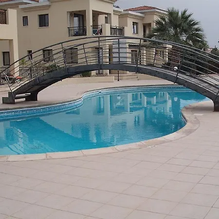 Beautiful 2-Bedroom Apartment - Great Location Apartment *