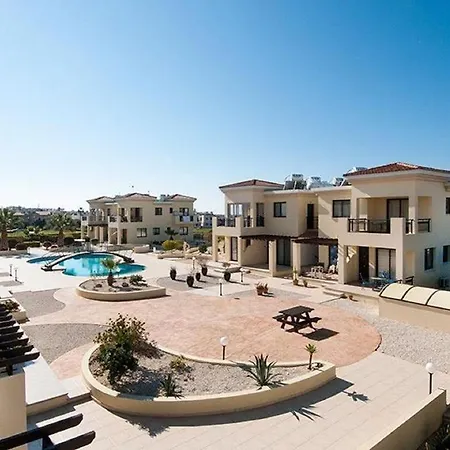 Apartment Beautiful 2-Bedroom Apartment - Great Location Paphos