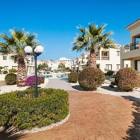 Beautiful 2-Bedroom Apartment - Great Location *
