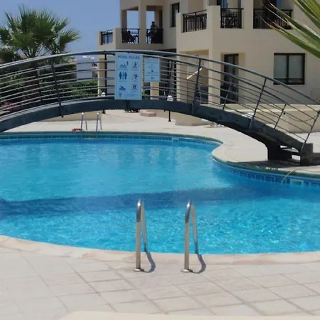Beautiful 2-Bedroom Apartment - Great Location * Paphos
